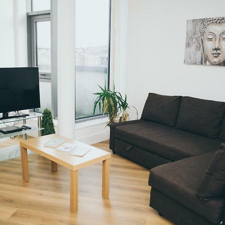 Serviced Apartment In Liverpool City Centre - Free Parking - Balcony - By Happy Days מראה חיצוני תמונה