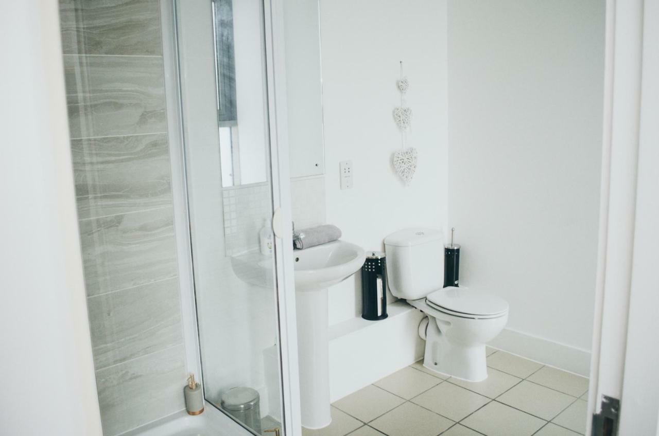 Serviced Apartment In Liverpool City Centre - Free Parking - Balcony - By Happy Days מראה חיצוני תמונה