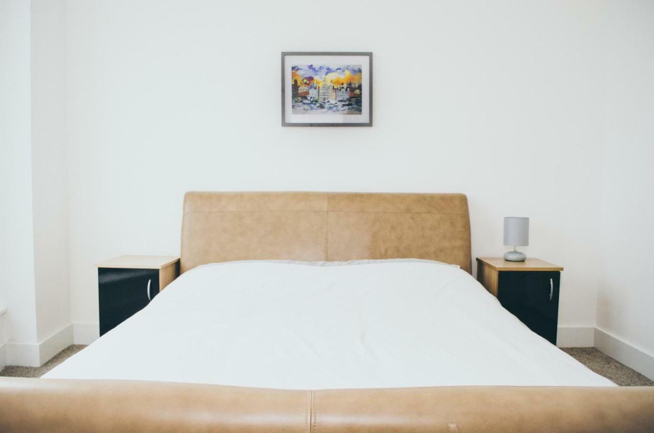 Serviced Apartment In Liverpool City Centre - Free Parking - Balcony - By Happy Days מראה חיצוני תמונה