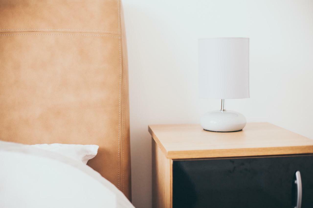 Serviced Apartment In Liverpool City Centre - Free Parking - Balcony - By Happy Days מראה חיצוני תמונה